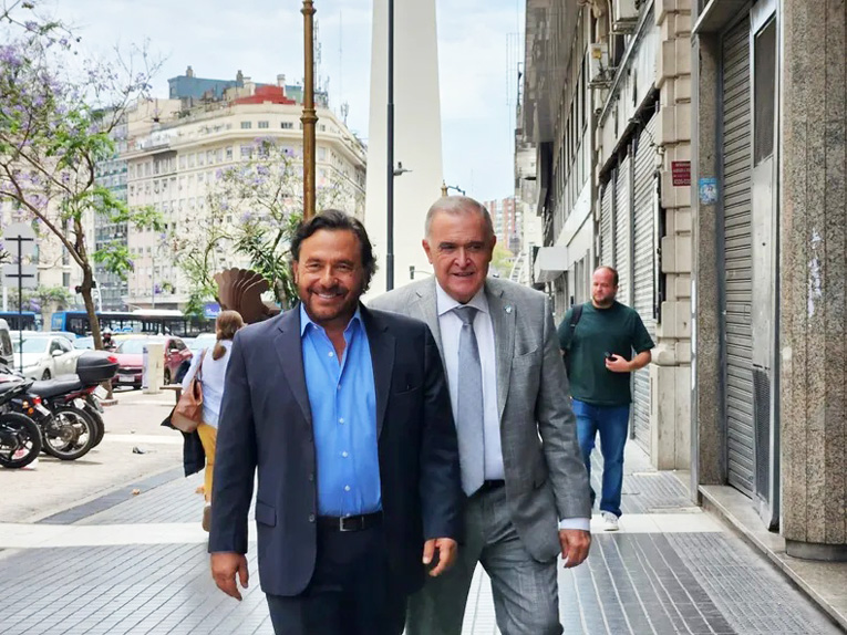 El gobernador salteño Gustavo Sáenz aparece como posible candidato presidencial del PJ no kirchnerista